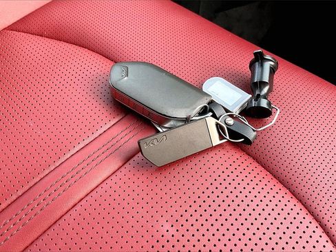 Used 2025 Kia K5 GT-Line w/ GT-Line Premium Package image 11