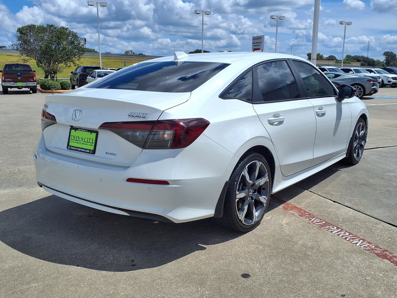 Used 2025 Honda Civic Sport image 4