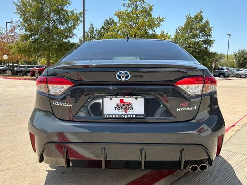 Used 2023 Toyota Corolla SE FWD image 7
