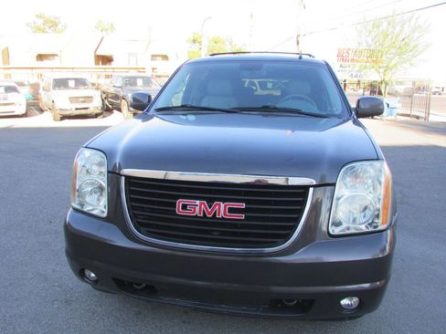 Used 2010 GMC Yukon XL SLT image 7