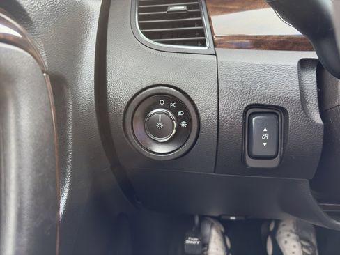 Used 2014 Ford Taurus Limited image 22