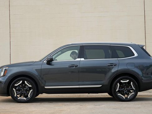 Used 2023 Kia Telluride EX AWD/4WD image 8