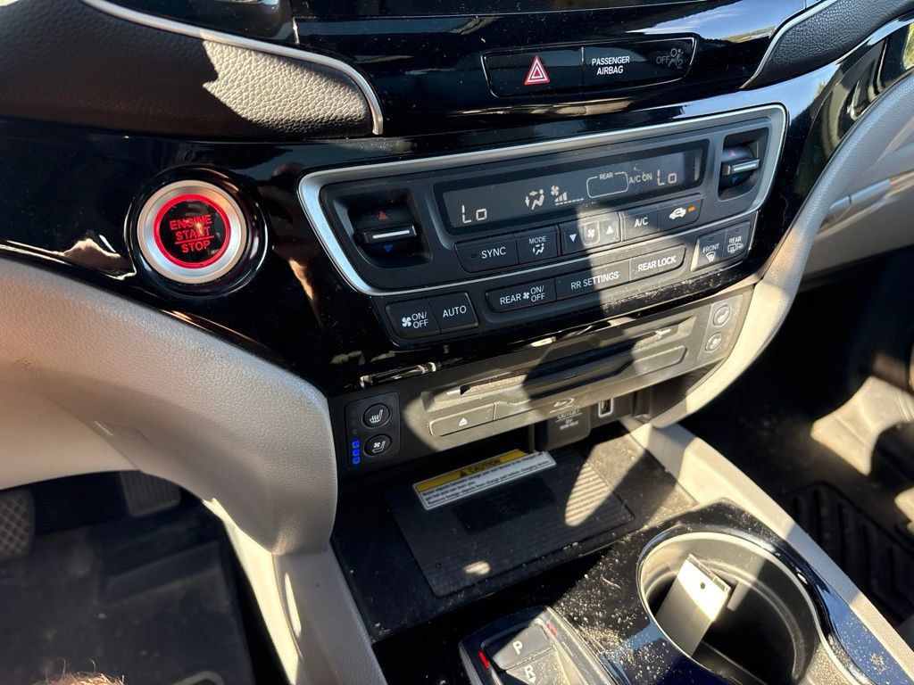 Used 2021 Honda Pilot Elite image 25