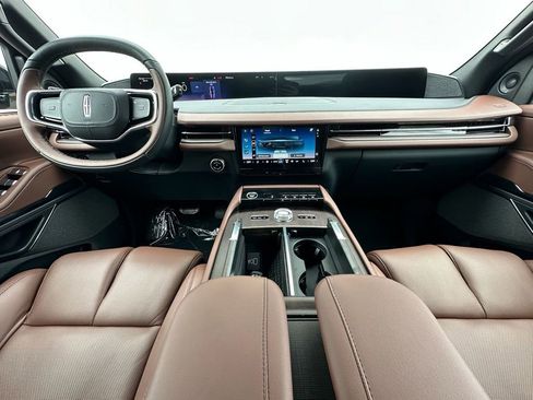 New 2026 Lincoln Navigator L Reserve AWD/4WD image 21