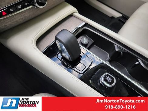 Used 2023 Volvo XC90 B6 Plus w/ Protection Package Premier image 22