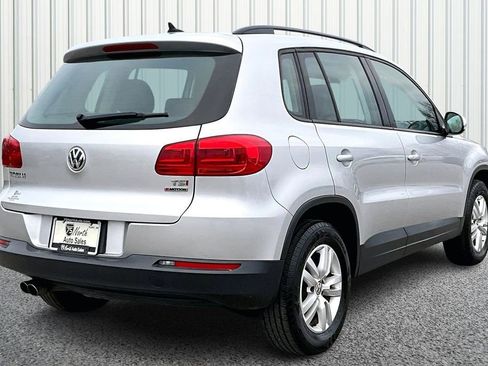 Used 2017 Volkswagen Tiguan S image 6