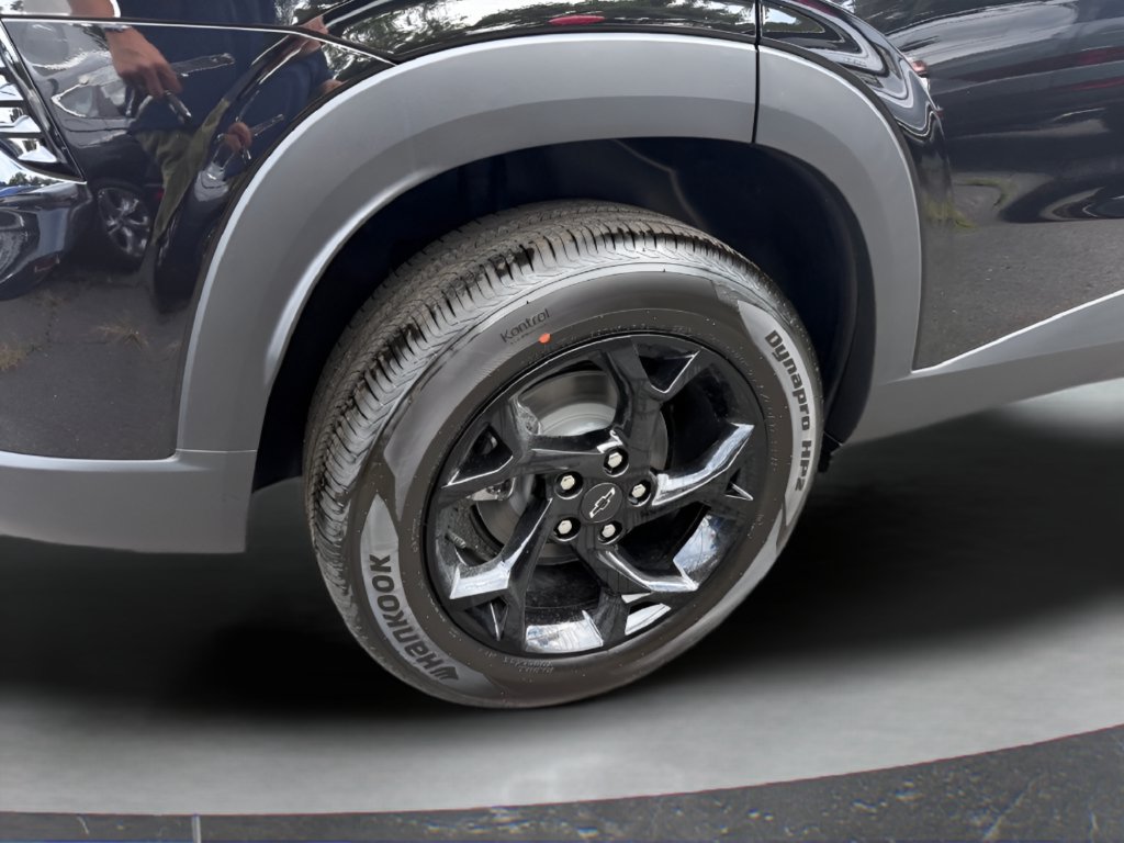New 2026 Chevrolet Trax LT w/ Driver Confidence Package FWD image 12