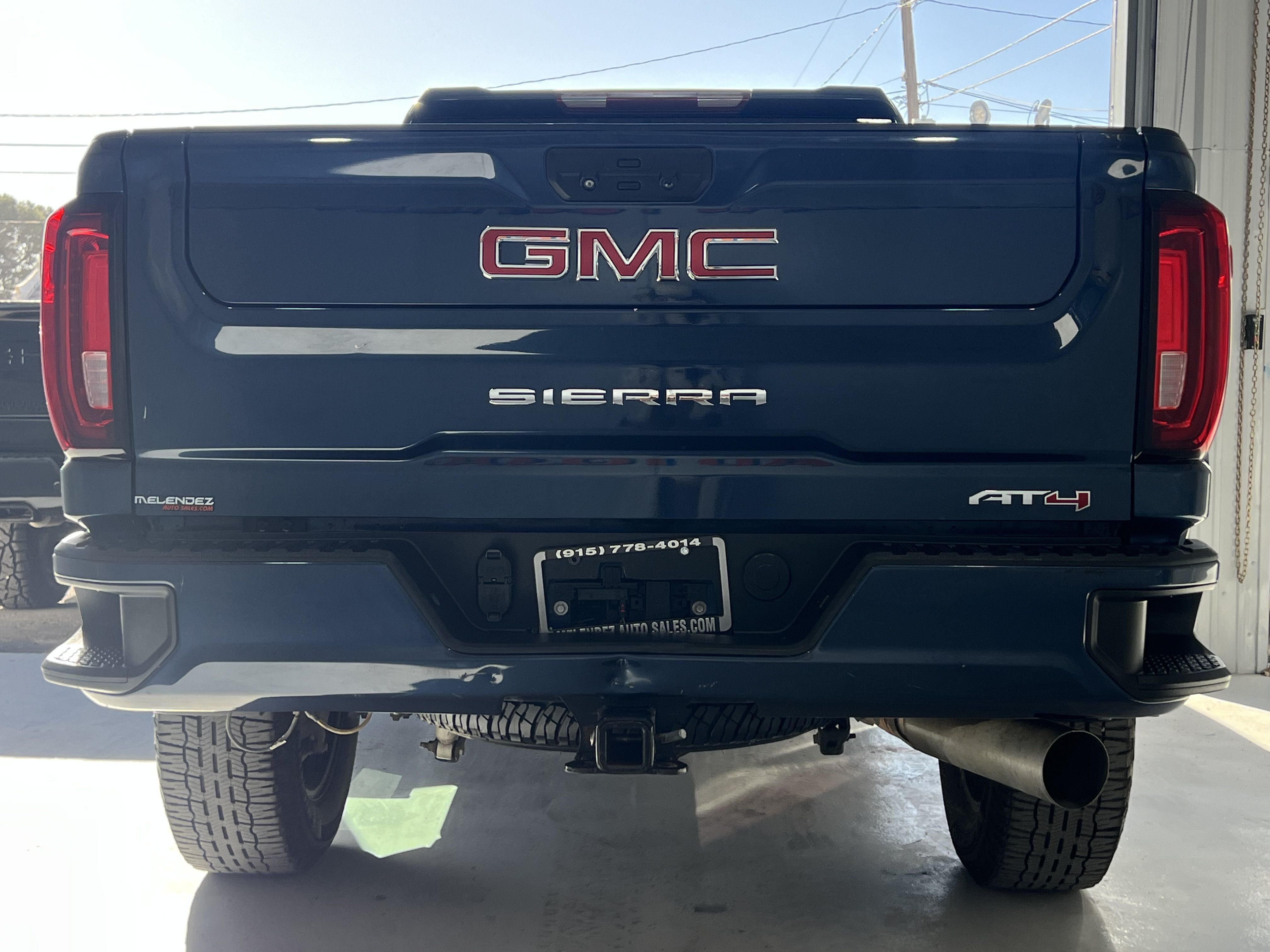 Used 2022 GMC Sierra 2500 AT4 AWD/4WD image 4