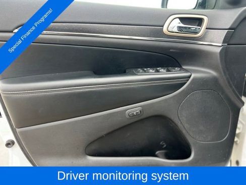 Used 2016 Jeep Grand Cherokee Limited image 11