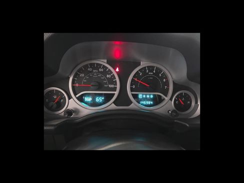 Used 2010 Jeep Wrangler Unlimited Sport AWD/4WD image 15