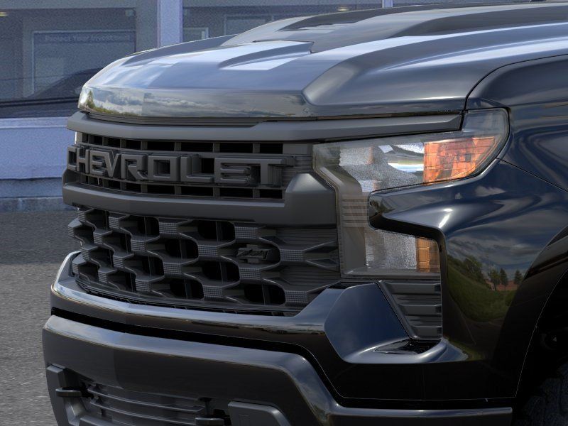 Used 2023 Chevrolet Silverado 1500 Custom Trail Boss w/ Midnight Edition AWD/4WD image 15