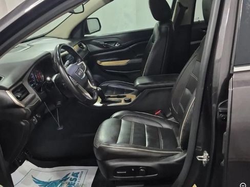 Used 2019 GMC Acadia Denali w/ Technology Package FWD image 8