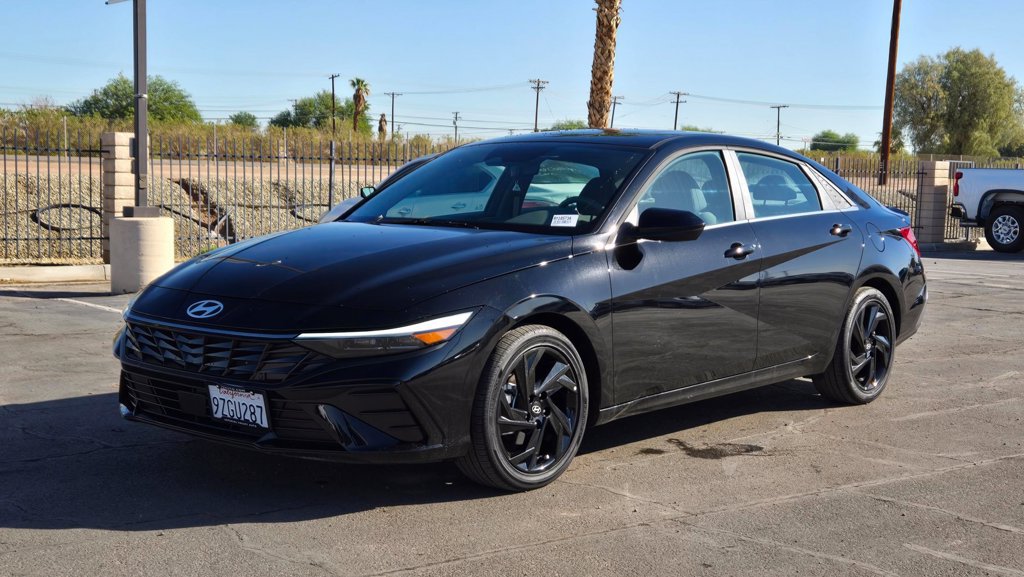 Used 2026 Hyundai Elantra SEL Sport Premium FWD image 8