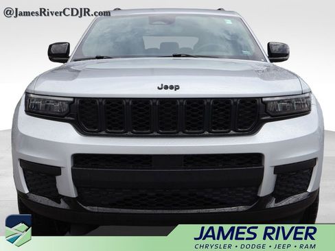 Used 2024 Jeep Grand Cherokee L Laredo AWD/4WD image 7