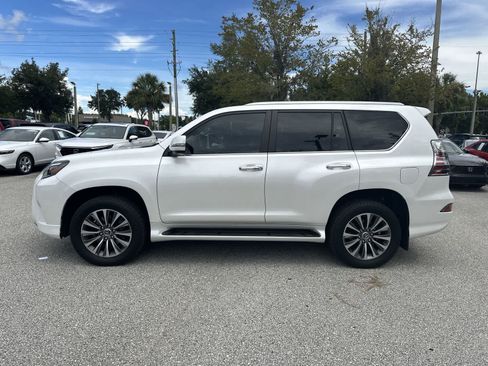 Used 2023 Lexus GX 460 Luxury AWD/4WD image 3