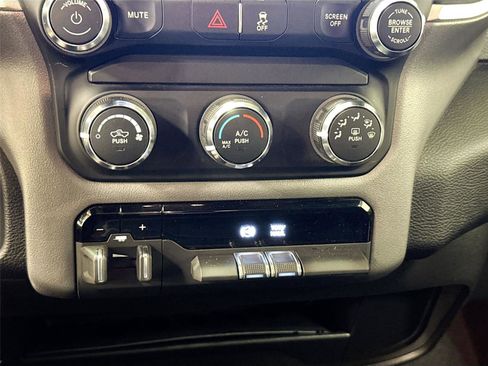 Used 2024 RAM 3500 Big Horn image 15