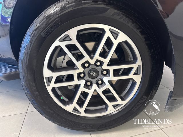 Certified 2025 Ford Expedition Active AWD/4WD image 35