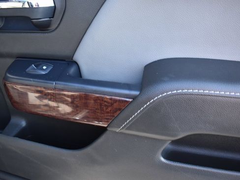 Used 2018 GMC Sierra 1500 SLT image 12