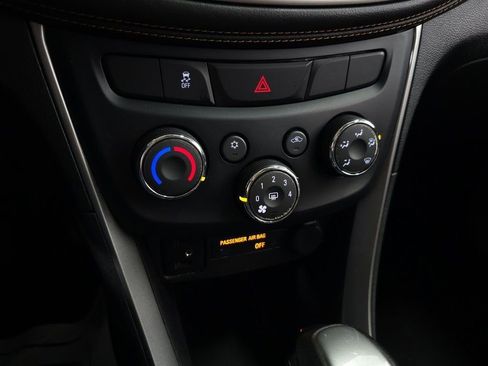 Used 2019 Chevrolet Trax LT image 24