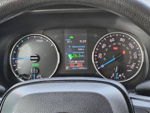 Used 2022 Toyota RAV4 LE AWD/4WD image 11