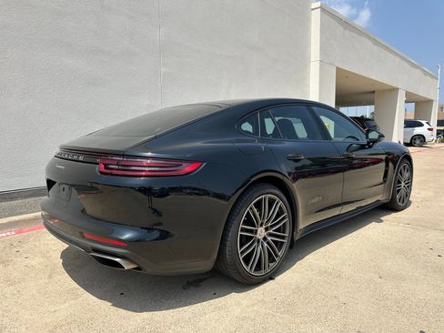 Used 2017 Porsche Panamera 4 AWD/4WD image 8
