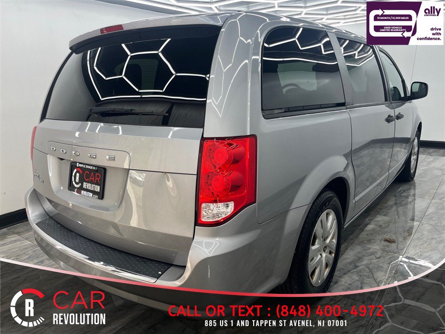 Used 2019 Dodge Grand Caravan SE FWD image 5