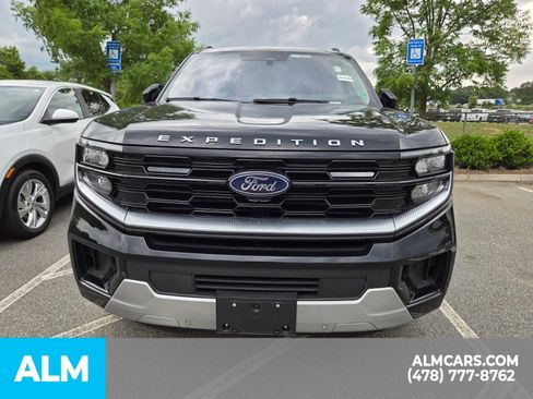 Used 2025 Ford Expedition Platinum AWD/4WD image 23