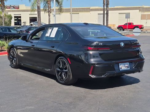 Used 2025 BMW i7 eDrive50 w/ M Sport Package RWD image 8