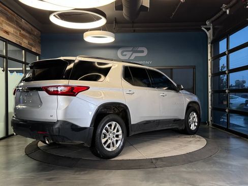 Used 2021 Chevrolet Traverse LT AWD/4WD image 3