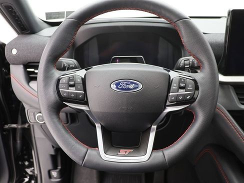 Used 2025 Ford Explorer ST image 21