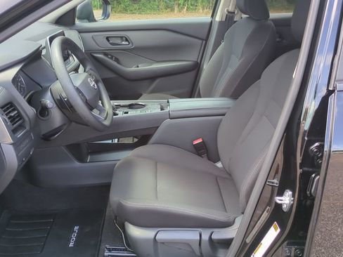 Used 2026 Nissan Rogue S FWD image 11