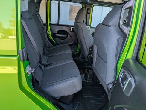 Used 2025 Jeep Gladiator Sport image 26