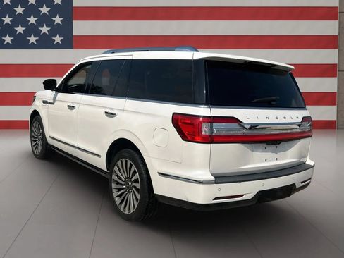 Used 2018 Lincoln Navigator Reserve AWD/4WD image 4
