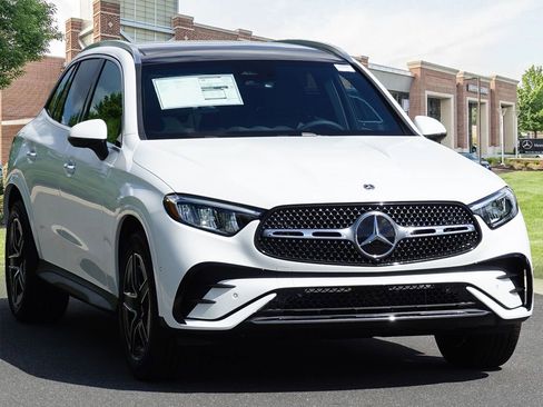 Certified 2025 Mercedes-Benz GLC 300 4MATIC image 3