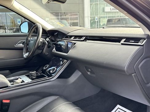 Used 2018 Land Rover Range Rover Velar S image 19