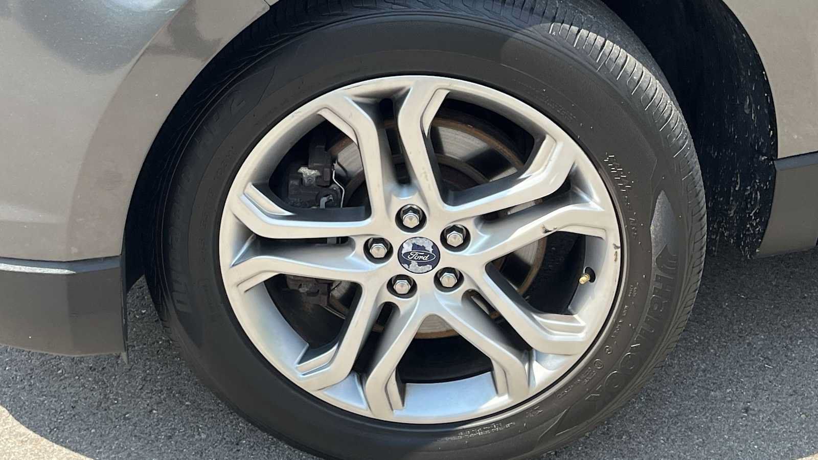 Used 2015 Ford Edge Titanium AWD/4WD image 25