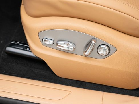 Used 2026 Porsche Macan AWD/4WD image 15