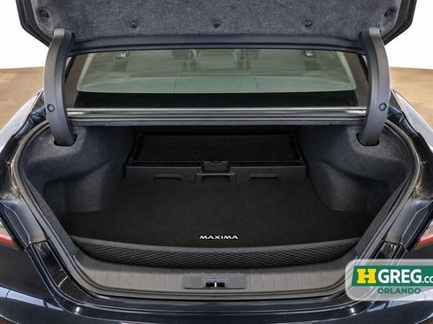 Used 2022 Nissan Maxima SR w/ Sport Mat Group FWD image 17
