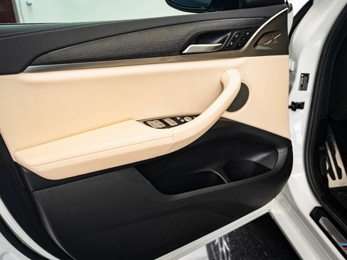 Used 2024 BMW X4 M40i w/ Premium Package image 23