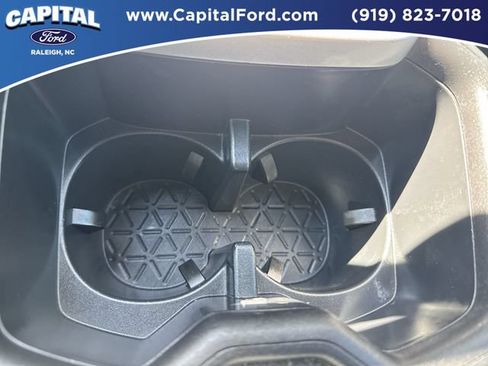 Used 2022 Toyota RAV4 XSE AWD/4WD image 32