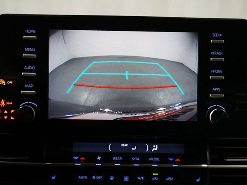 Certified 2021 Toyota Sienna XLE image 18