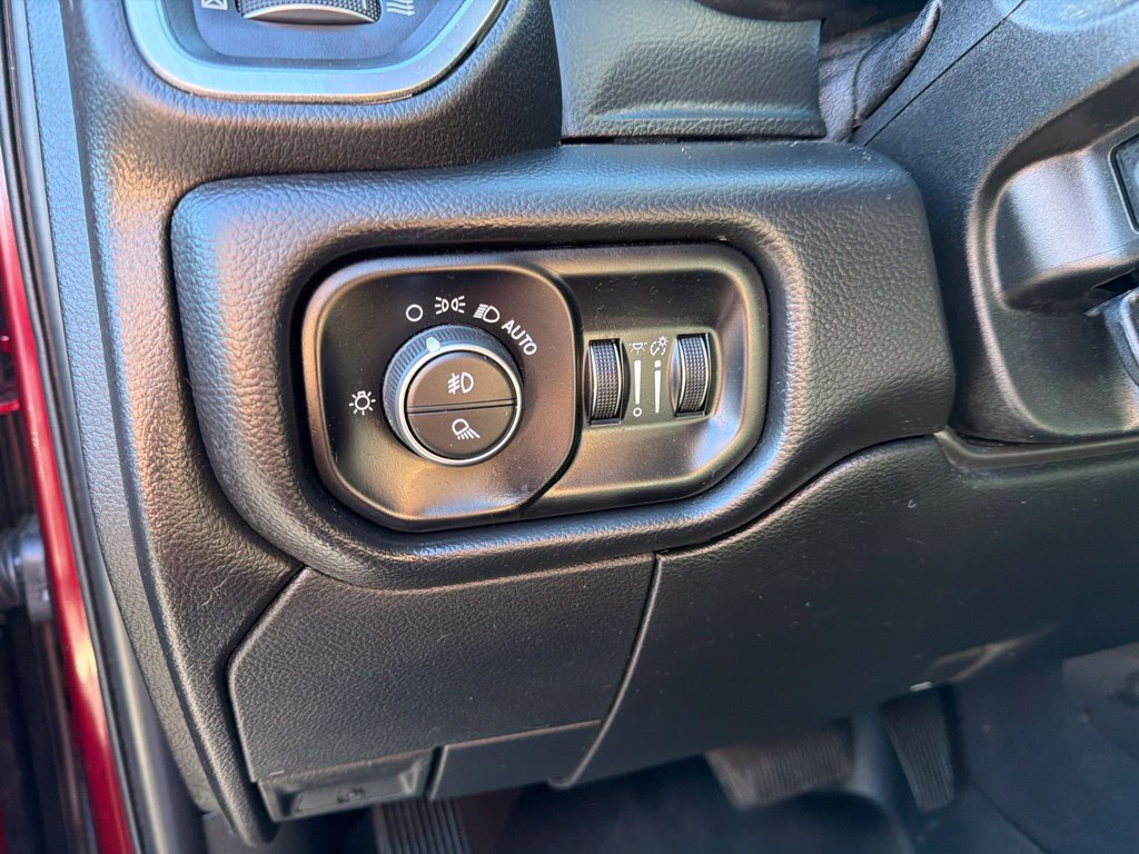 Used 2020 RAM 2500 Laramie w/ Night Edition AWD/4WD image 24