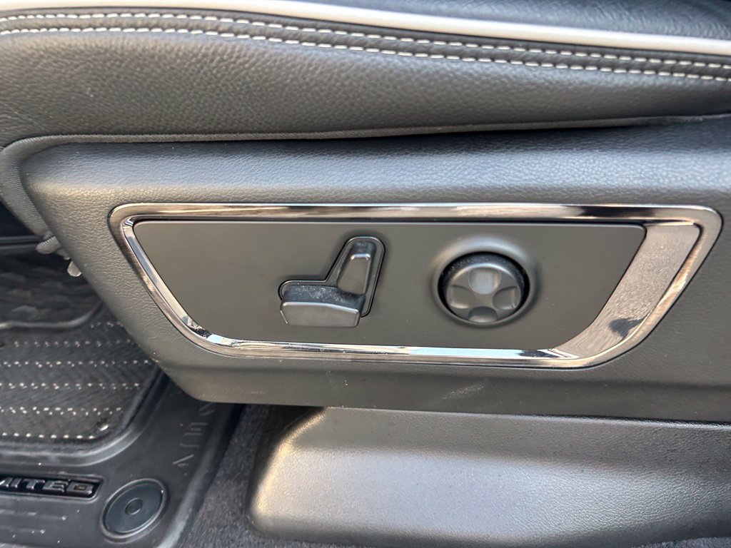 Used 2025 RAM 1500 Limited AWD/4WD image 62