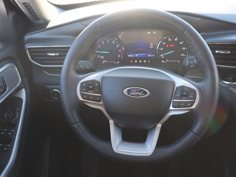 Used 2023 Ford Explorer Limited w/ Equipment Group 301A image 16