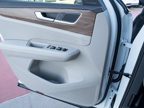 New 2026 Volkswagen Atlas SE image 24