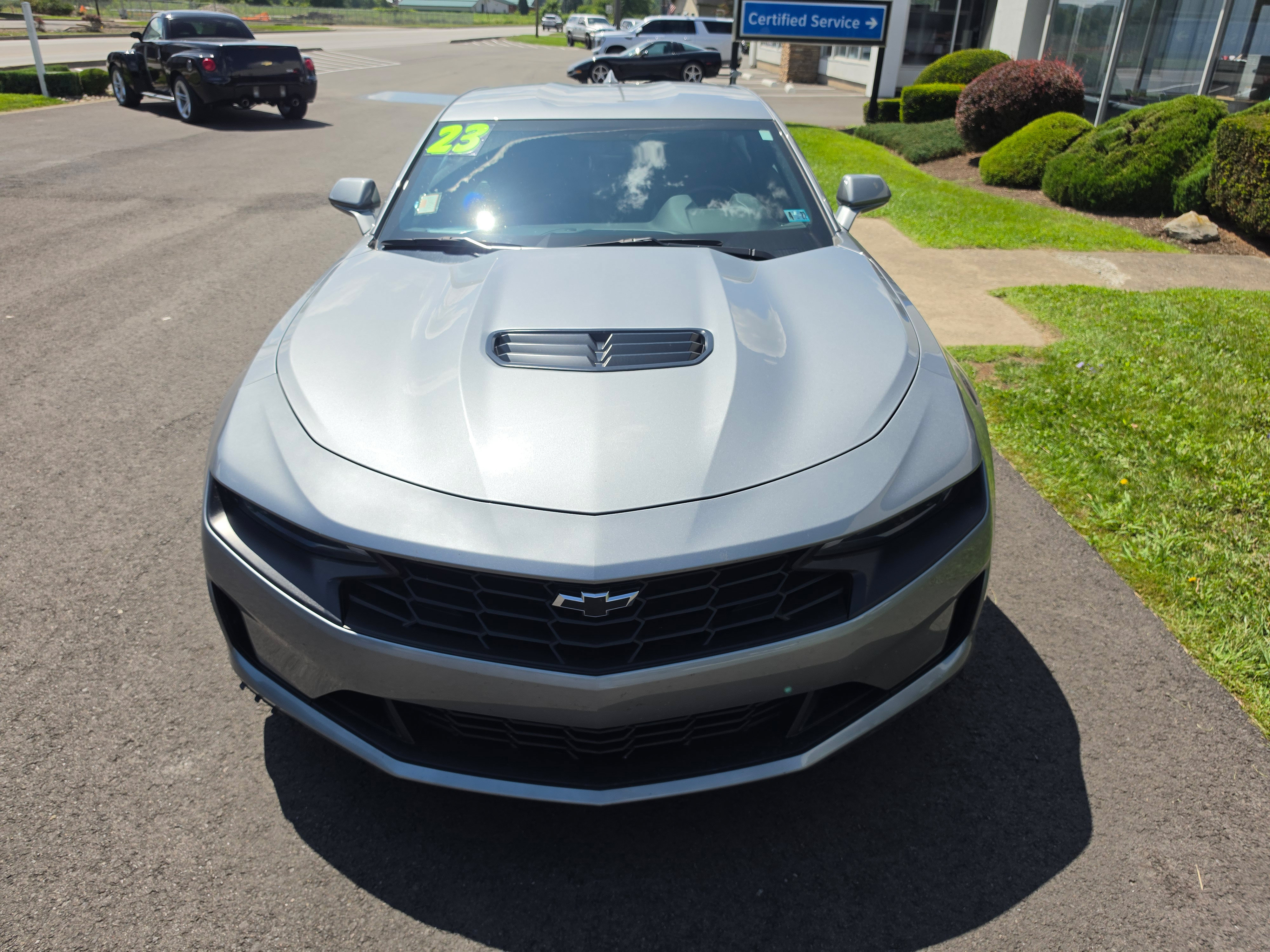 Used 2023 Chevrolet Camaro LT RWD image 9
