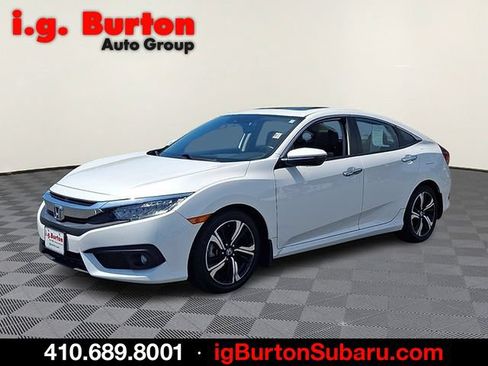 Used 2017 Honda Civic Touring image 3
