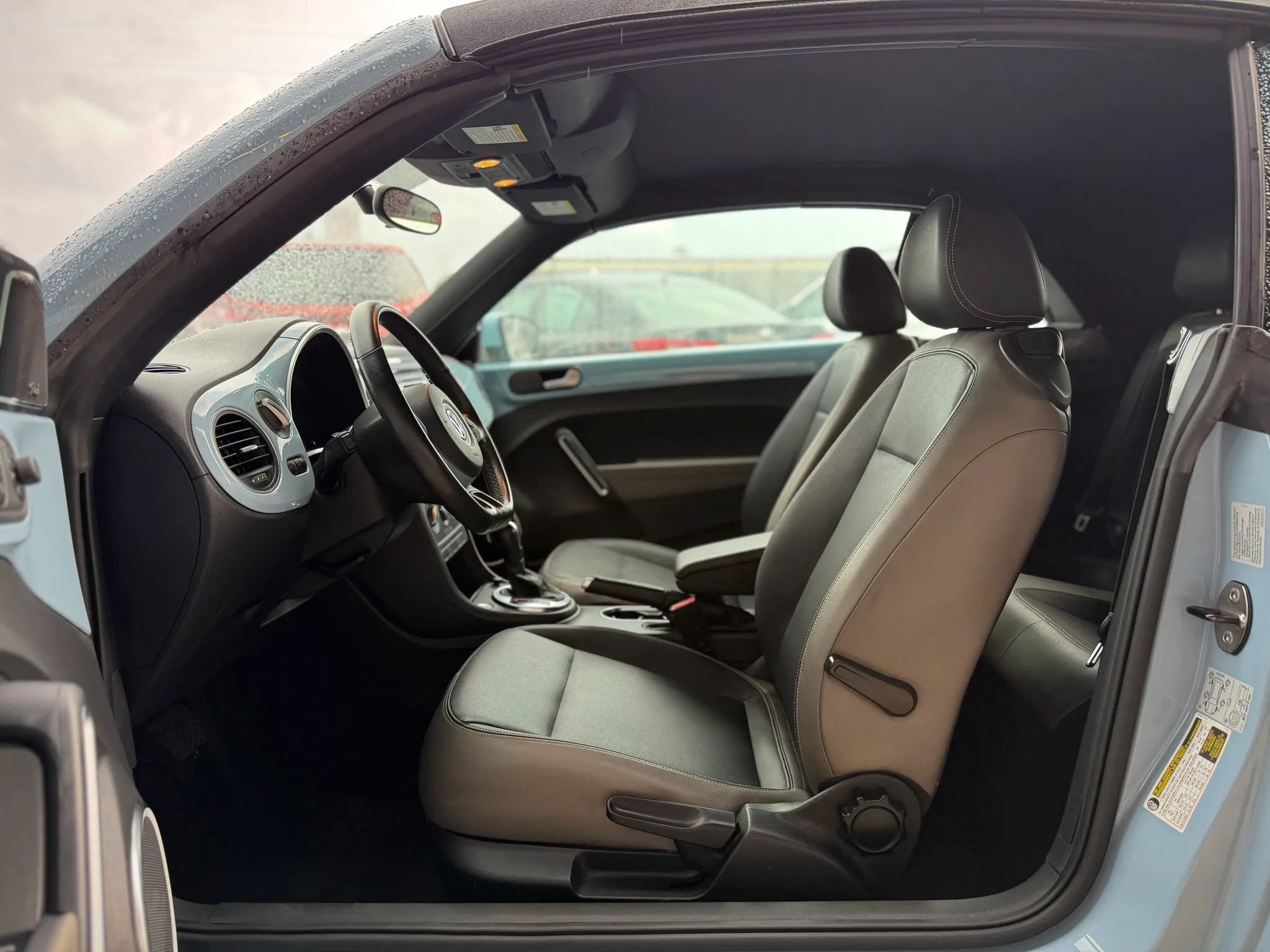 Used 2013 Volkswagen Beetle 2.5 FWD image 9