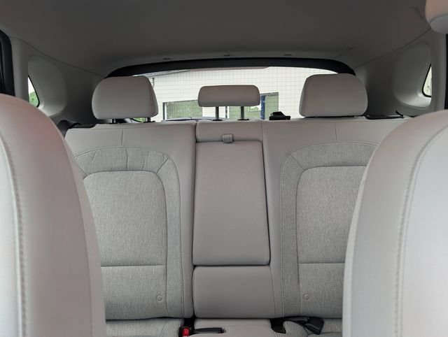 Used 2023 Hyundai Kona SE FWD image 17