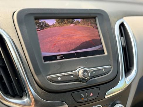 Used 2024 Chevrolet Equinox LS w/ LS Convenience Package FWD image 14
